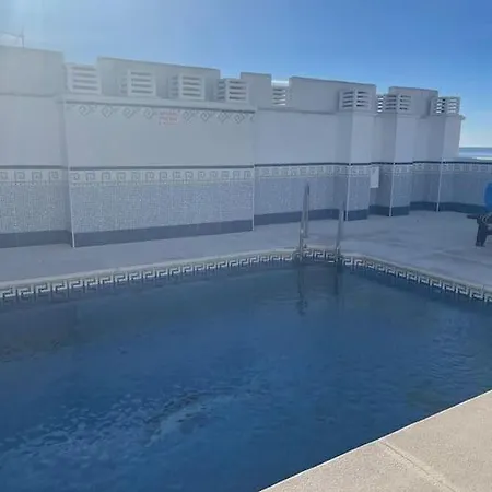 Wintowinrentals With Stunning Sea And Mountain Views And Pool In Apartment *