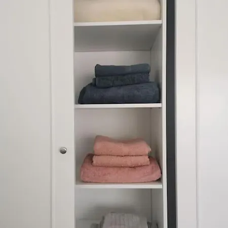 Wintowinrentals With Stunning Sea And Mountain Views And Pool In Appartement Fuengirola