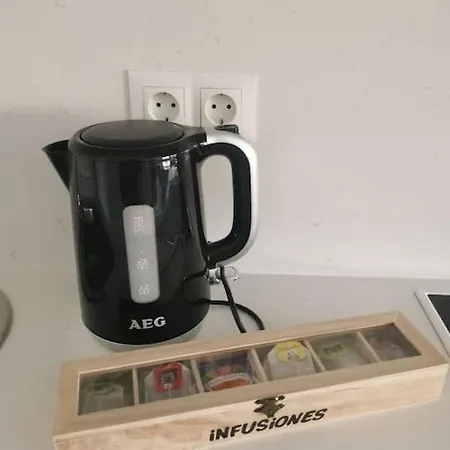 Apartment Wintowinrentals With Stunning Sea And Mountain Views And Pool In Fuengirola