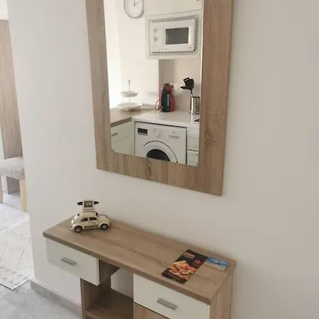 Apartment Wintowinrentals With Stunning Sea And Mountain Views And Pool In *