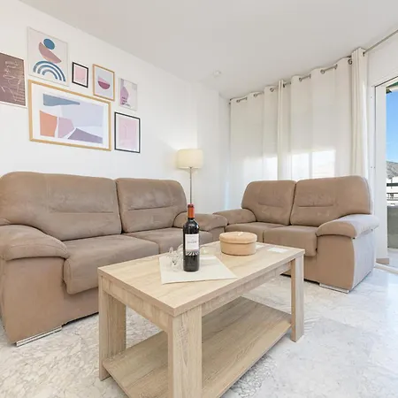 Appartement Wintowinrentals With Stunning Sea And Mountain Views And Pool In *