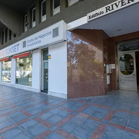 Wintowinrentals With Stunning Sea And Mountain Views And Pool In Fuengirola