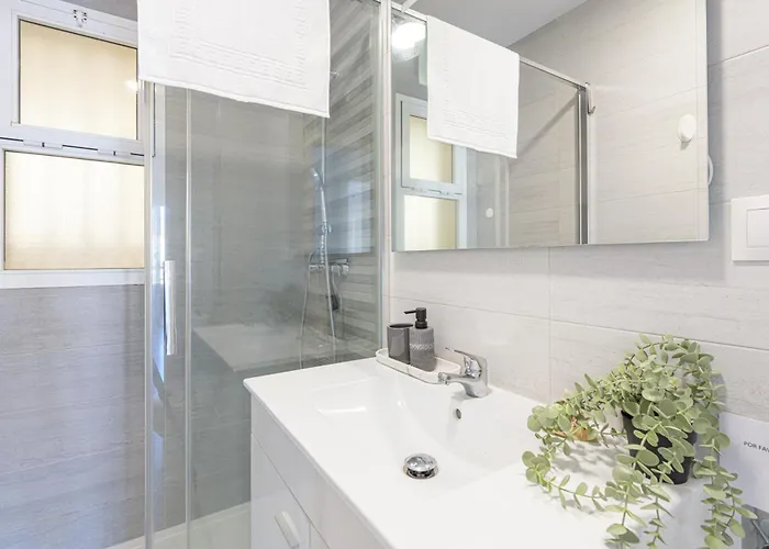 Daire Wintowinrentals With Stunning Sea And Mountain Views And Pool In