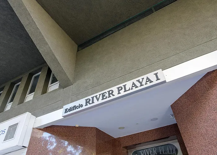 Daire Wintowinrentals With Stunning Sea And Mountain Views And Pool In *