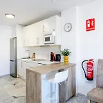 Wintowinrentals With Stunning Sea And Mountain Views And Pool In Appartement Fuengirola