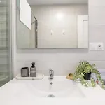 Appartement Wintowinrentals With Stunning Sea And Mountain Views And Pool In *